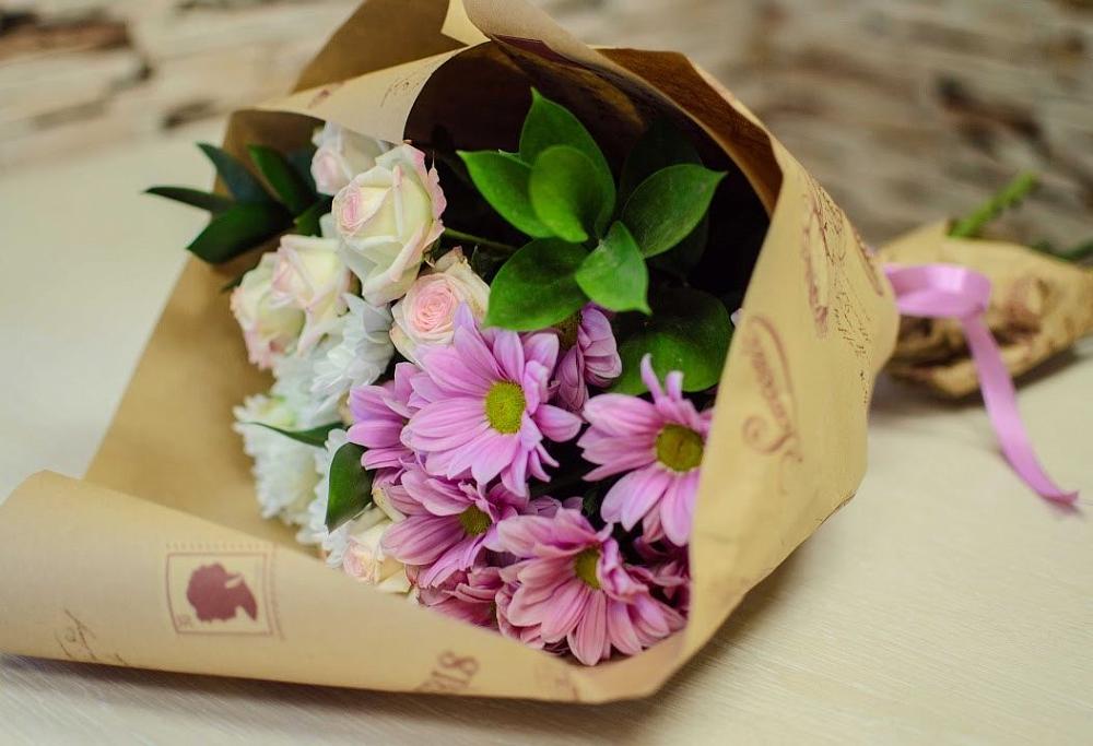 Букет цветов из: Розы и Хризантемы в Новый Рогачик