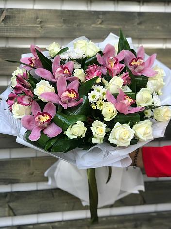 Букет цветов из: Розы и Хризантемы в Новый Рогачик
