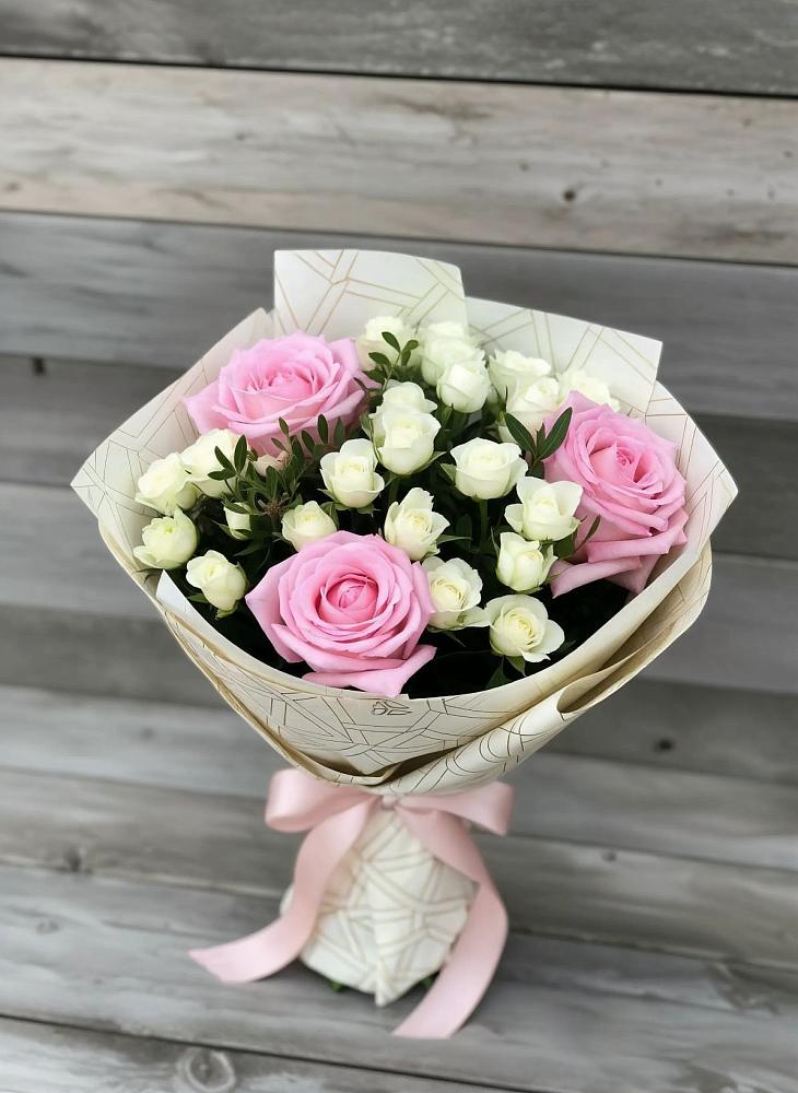 Букет цветов из: Розы в Новый Рогачик
