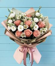 Букет цветов из:  Розы, Альстромерии и Лизиантусы в Новый Рогачик