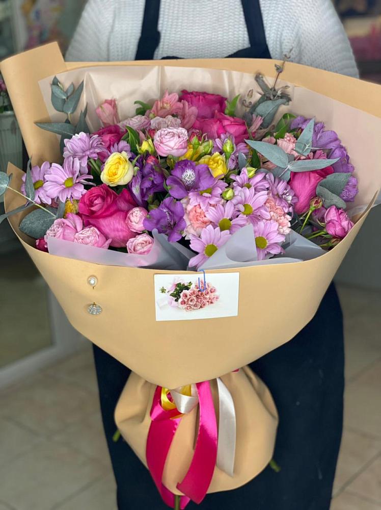 Букет цветов из: Хризантемы, Гвоздики и Альстромерии в Новый Рогачик