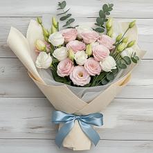 Букет цветов из:  Лизиантусы в Новый Рогачик