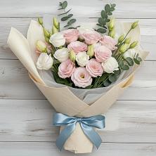 Букет цветов из:  Лизиантусы в Новый Рогачик