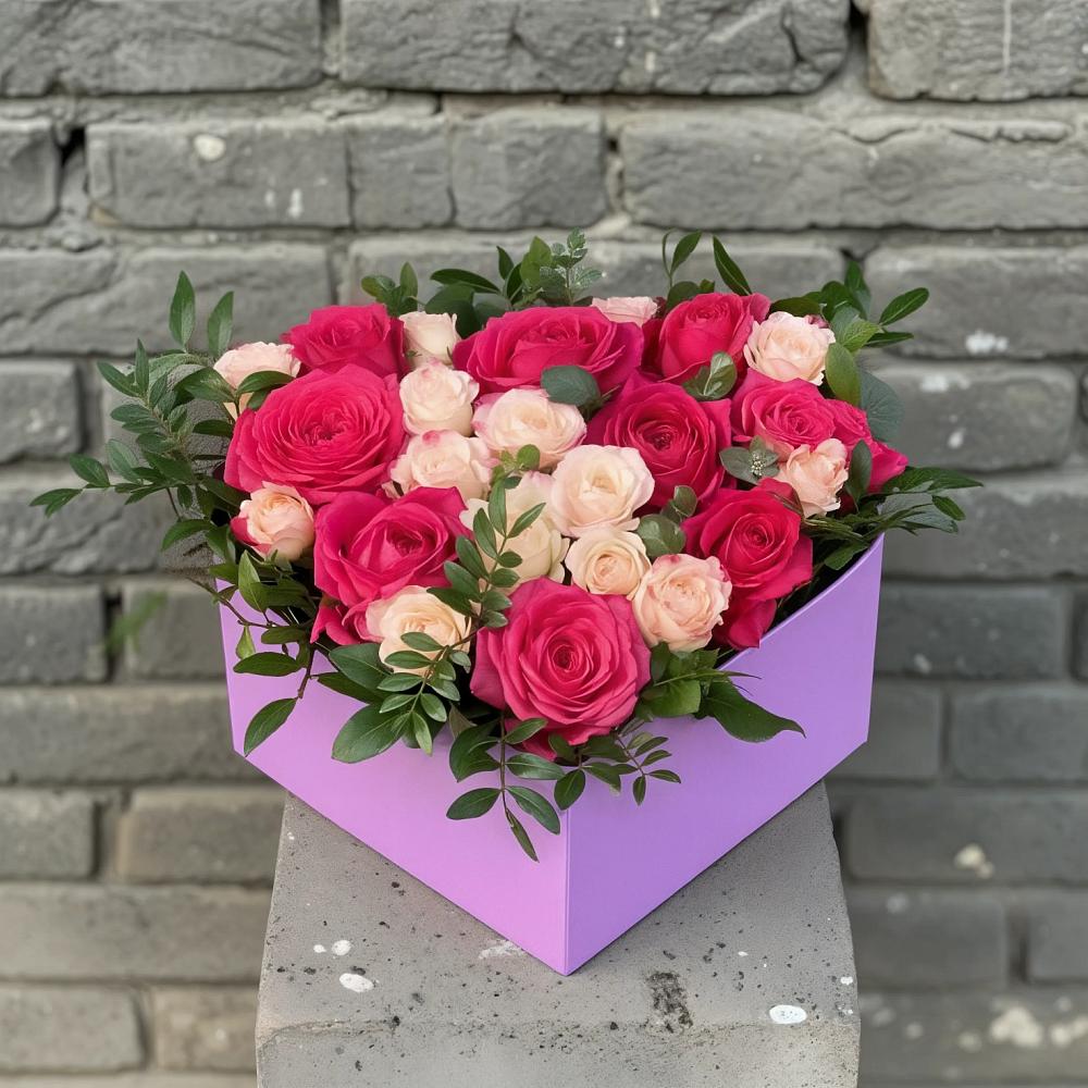 Цветочная композиция из Розы в коробке в Новый Рогачик
