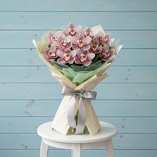 Букет цветов из:  Орхидеи и Розы #REPLACE_PRED# Новый Рогачик