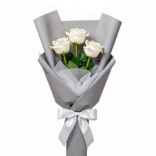 Букет 3 белые розы в Новый Рогачик