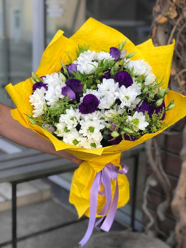 Букет цветов из: Ирисы, Хризантемы и Ромашки в Новый Рогачик