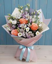 Букет цветов из:  Лизиантусы, Розы, Альстромерии и Гипсофила в Новый Рогачик