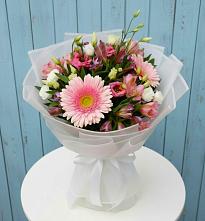 Букет цветов из:  Герберы, Альстромерии и Лизиантусы #REPLACE_PRED# Новый Рогачик