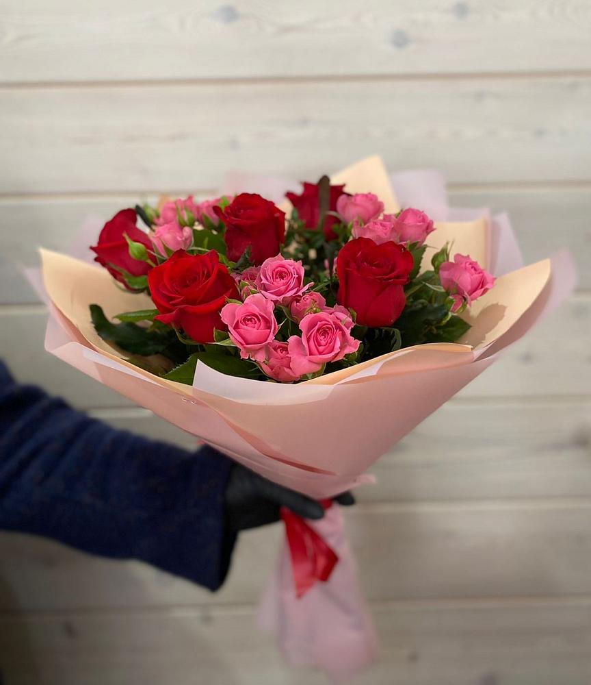 Букет цветов из: Розы в Новый Рогачик